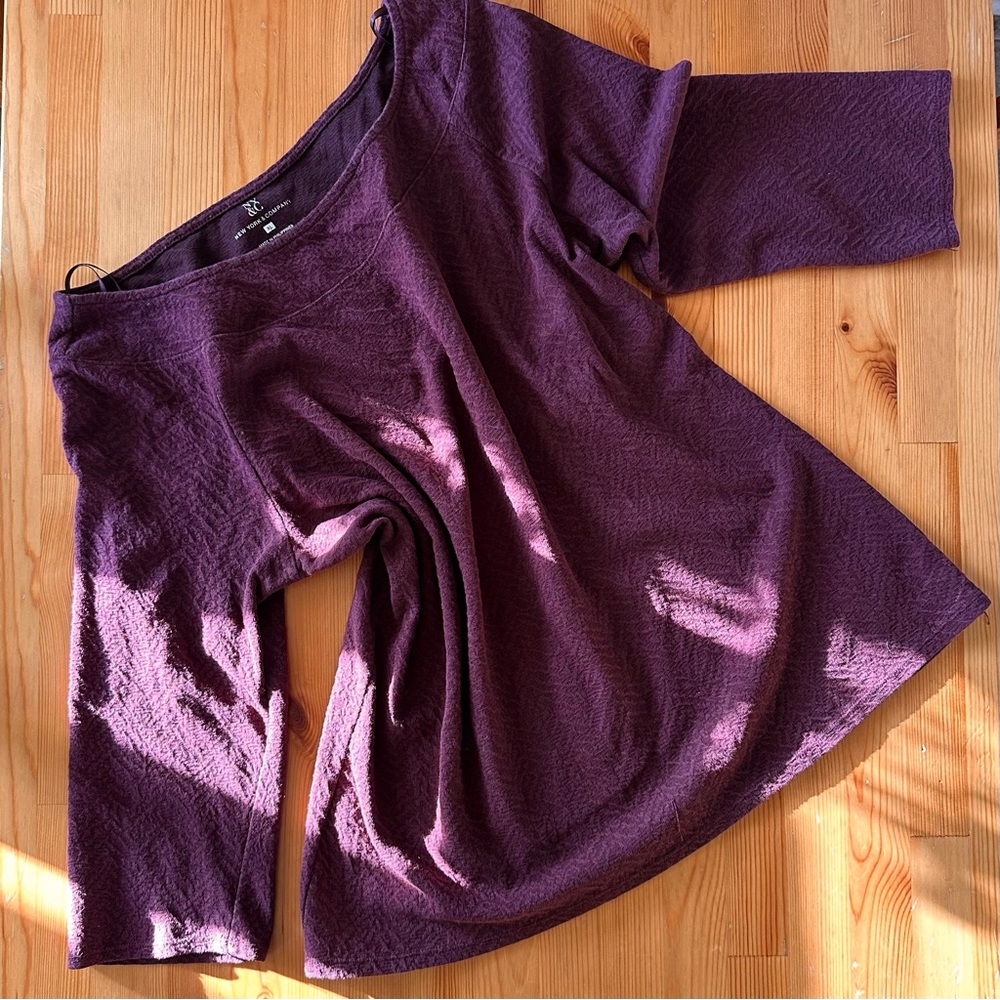 New York & Co. Quarter Sleeve Top